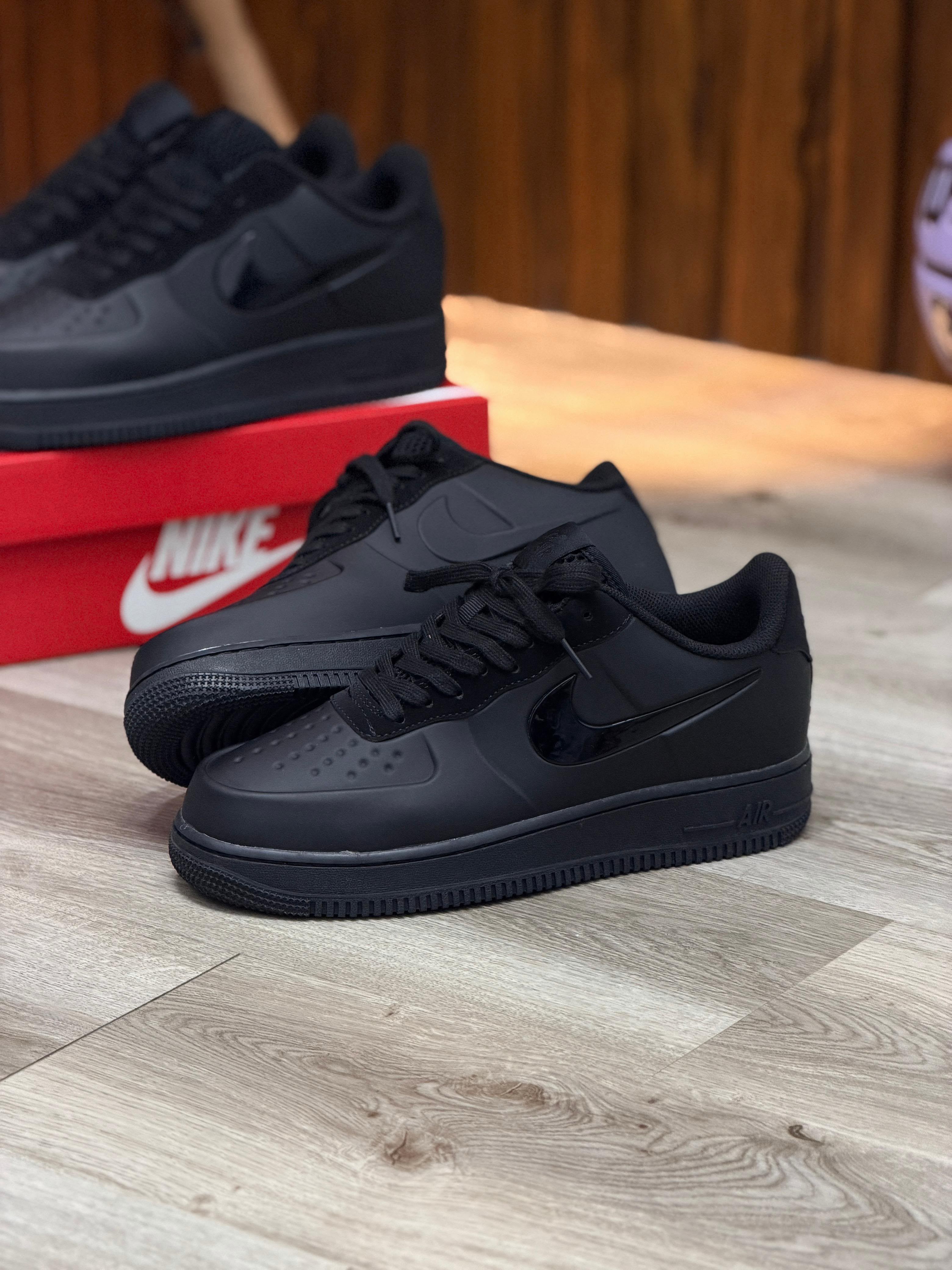 NK AF1 LUXE NEGRO H