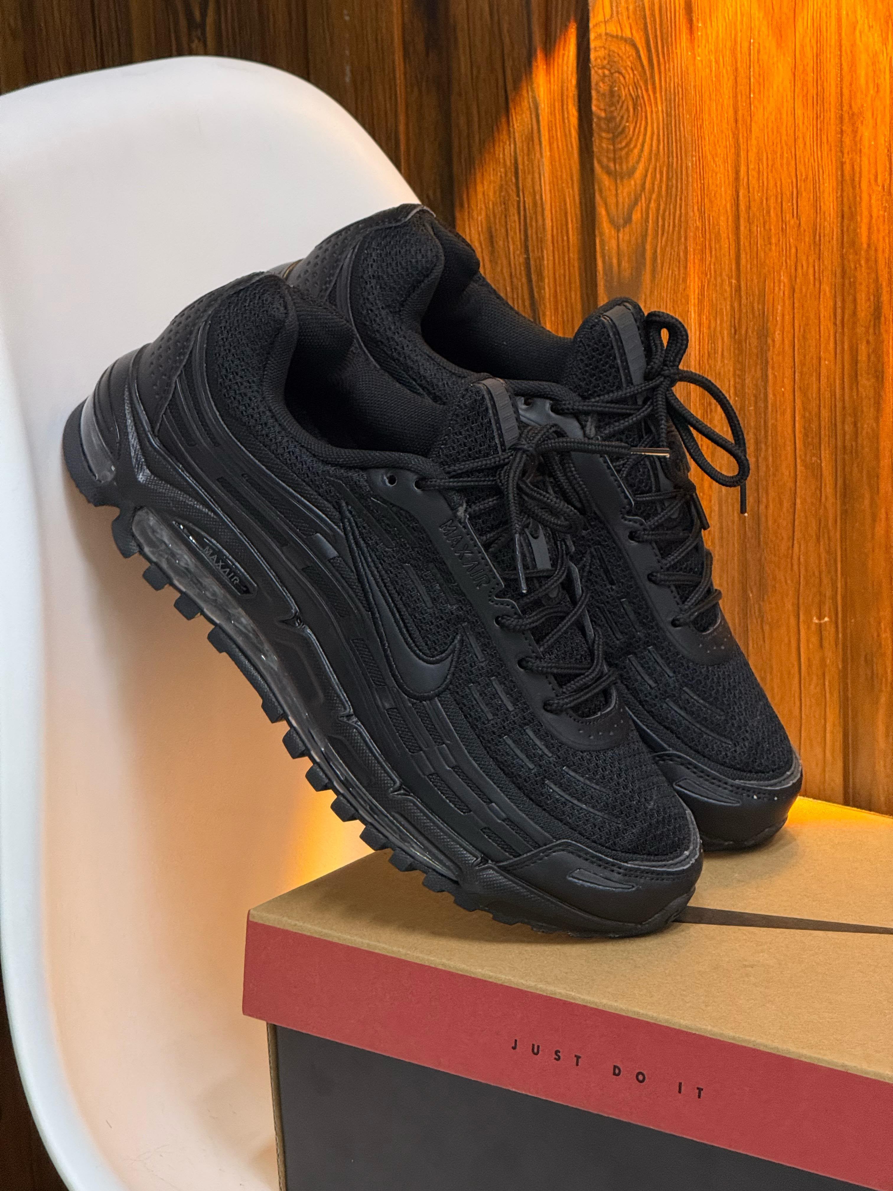 NK AIR MAX H